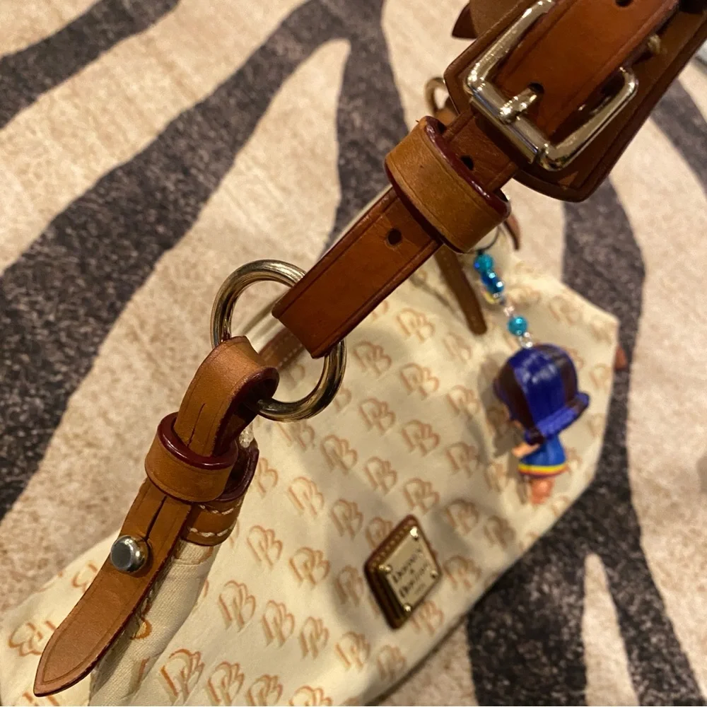 Bag, Dooney & Bourke Tan Monogram Hobo - Picture 6 of 16